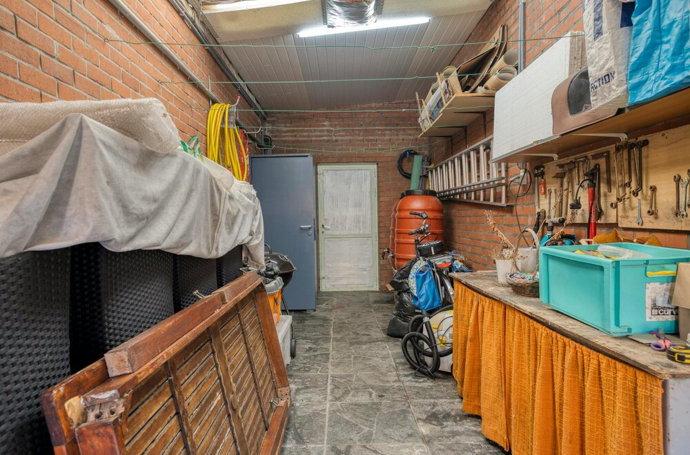 gezinswoning-met-3-slaapkamers-en-tuin-te-koop-in-roeselare027.jpg