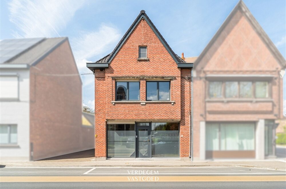 opbrengsteigendom-met-2-appartementen-en-4-garages-in-het-centrum-van-sleidinge-030.jpg