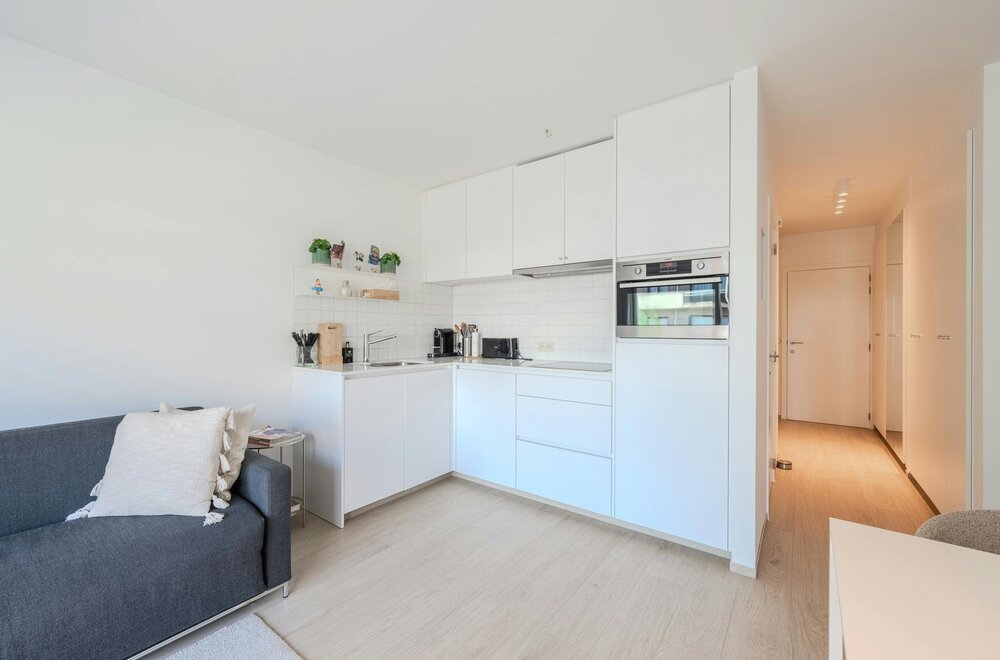 zonnige-studio-met-slaaphoek-te-koop-te-centrum-middelkerke-004.jpg