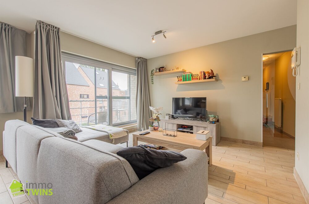 modern-en-rustig-gelegen-appartement-te-lebbeke-002.jpg