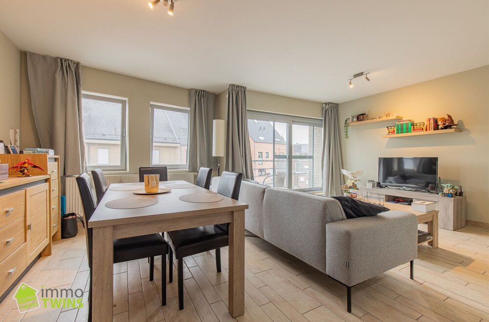 modern-en-rustig-gelegen-appartement-te-lebbeke-003.jpg