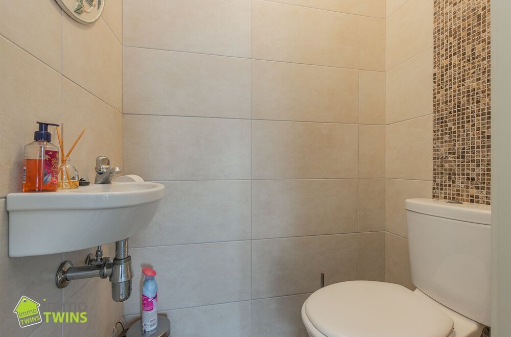 modern-en-rustig-gelegen-appartement-te-lebbeke-009.jpg