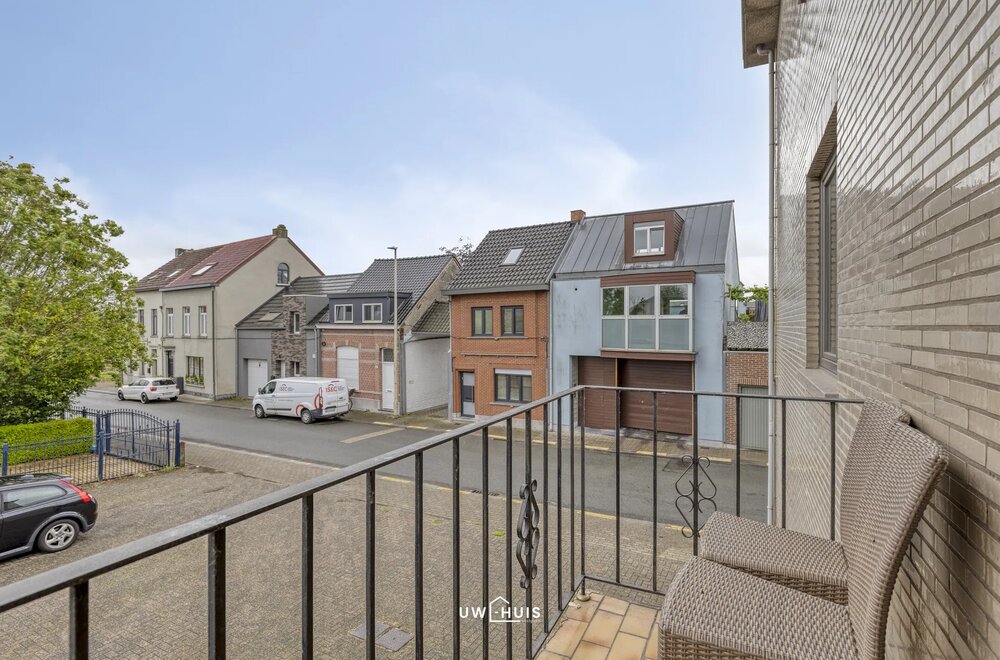 ruim-appartement-van-105-m-met-garage-in-centrum-verrebroek012.jpg