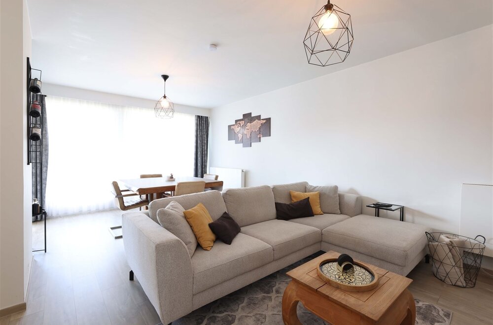 knap-gerenoveerd-appartement-met-2-slaapkamers-zonnig-terras-n-autostaanplaats-op-gunstige-locatie003.jpg