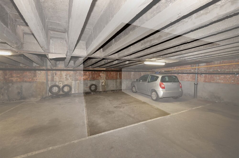 knap-gerenoveerd-appartement-met-2-slaapkamers-zonnig-terras-n-autostaanplaats-op-gunstige-locatie012.jpg