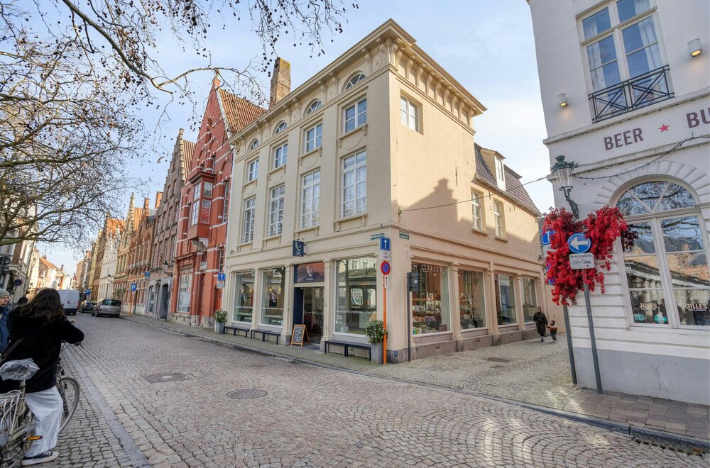 instapklaar-appartement-te-koop-met-mezzanine-in-brugge009.jpg