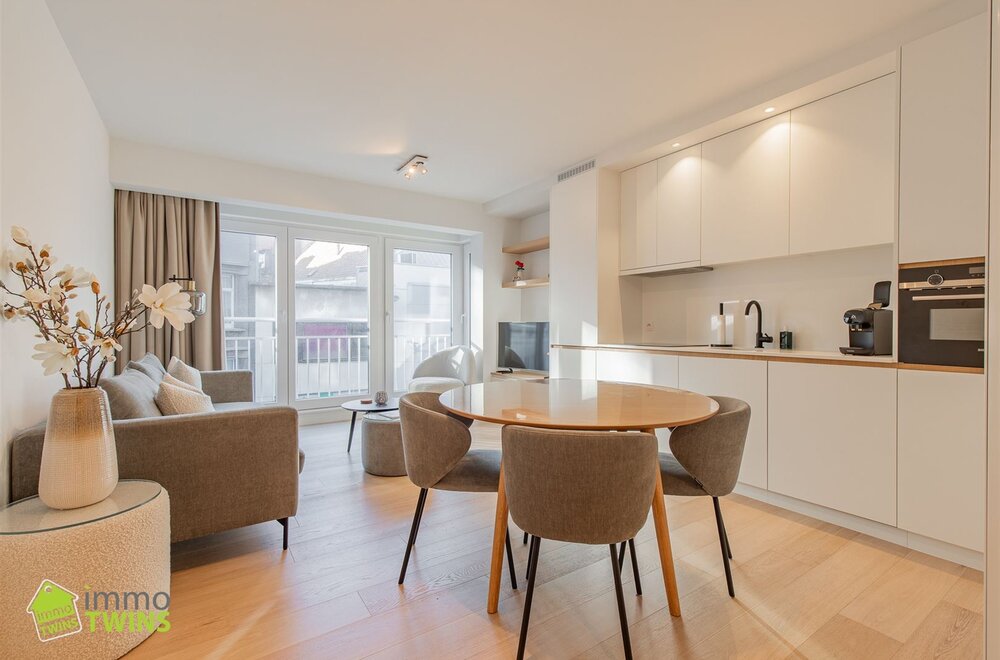 prachtig-gerenoveerd-appartement-met-2-slaapkamers-in-hartje-oostende-001.jpg