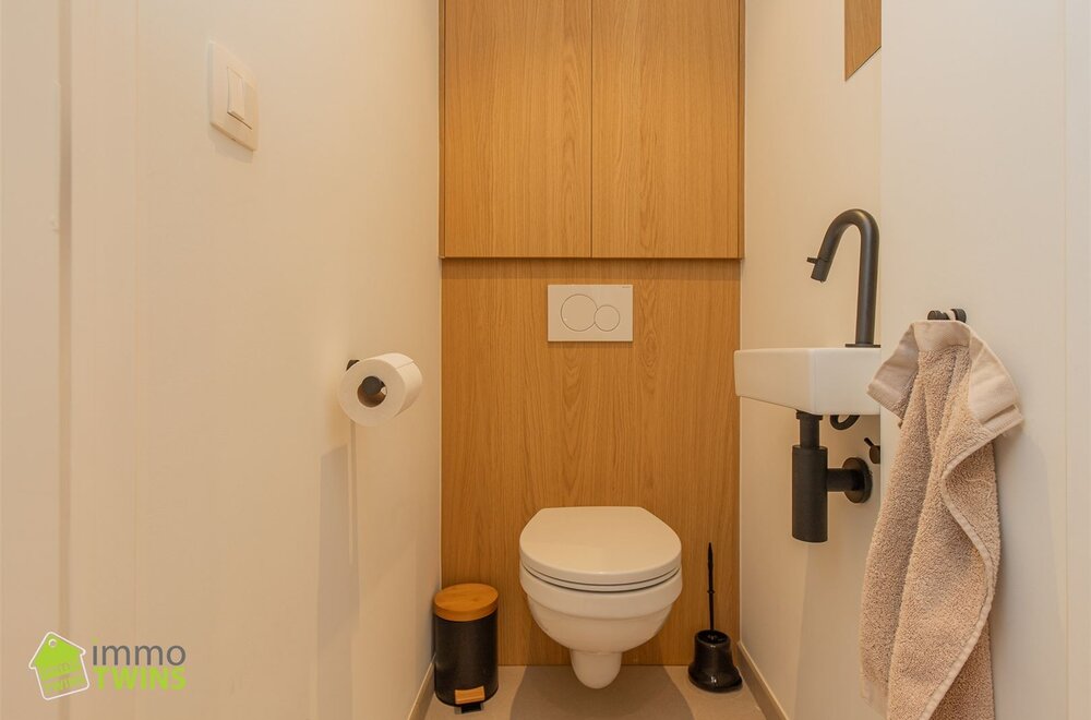 prachtig-gerenoveerd-appartement-met-2-slaapkamers-in-hartje-oostende-009.jpg