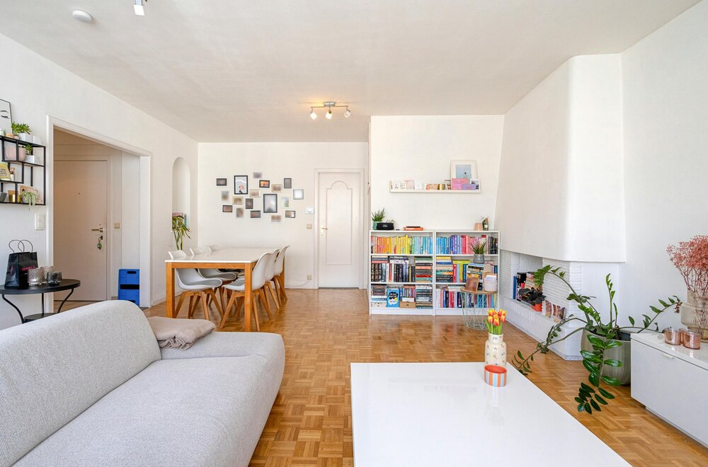 lichtrijk-appartement-met-2-slaapkamers-te-koop-in-brugge002.jpg