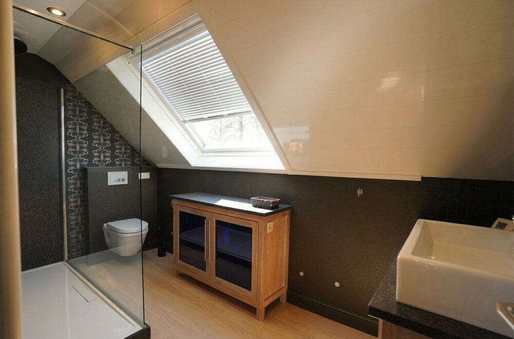 prettig-gelegen-halfopen-woning-met-garage-en-tuin016.jpg