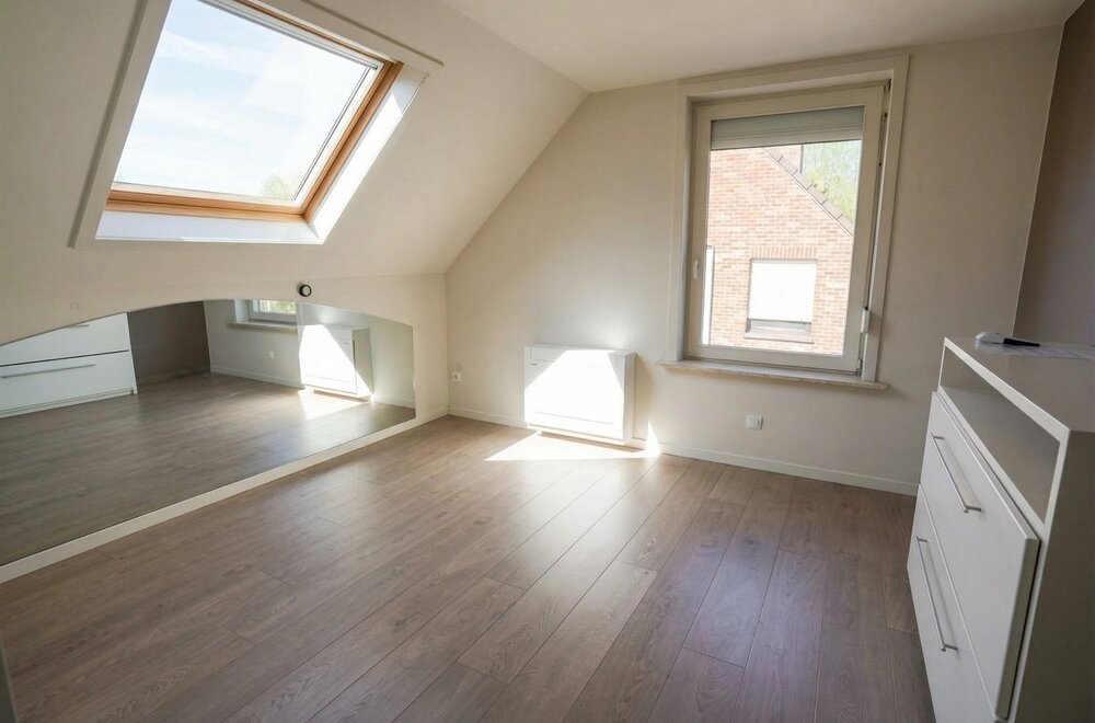 prettig-gelegen-halfopen-woning-met-garage-en-tuin018.jpg