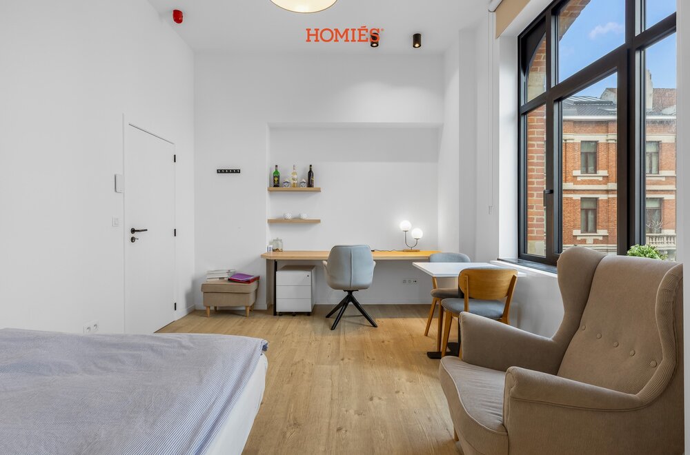 prachtig-studentengebouw-met-16-units-nabij-ladeuzeplein003.jpg