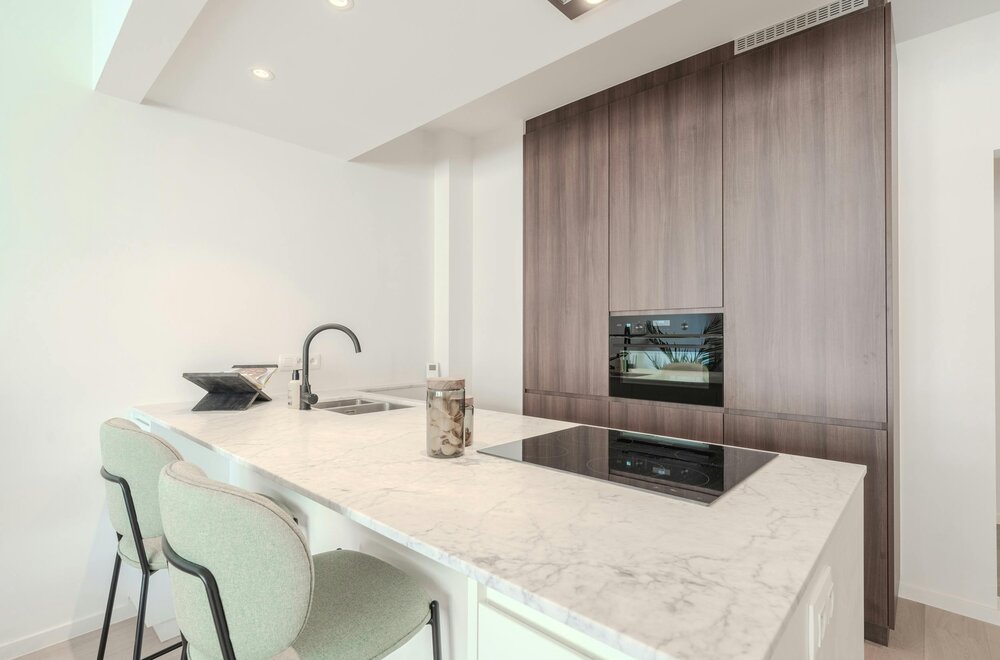 gerenoveerd-appartement-te-koop-met-zijdelings-zeezicht-003.jpg