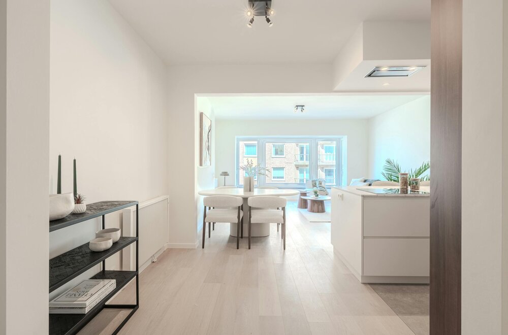 gerenoveerd-appartement-te-koop-met-zijdelings-zeezicht-005.jpg