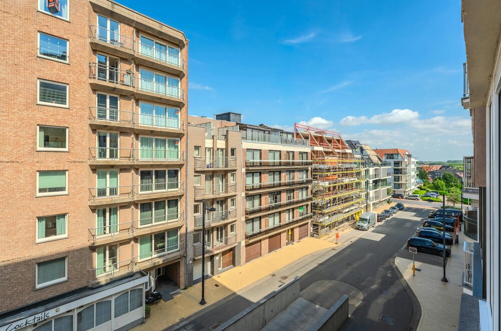gerenoveerd-appartement-te-koop-met-zijdelings-zeezicht-008.jpg