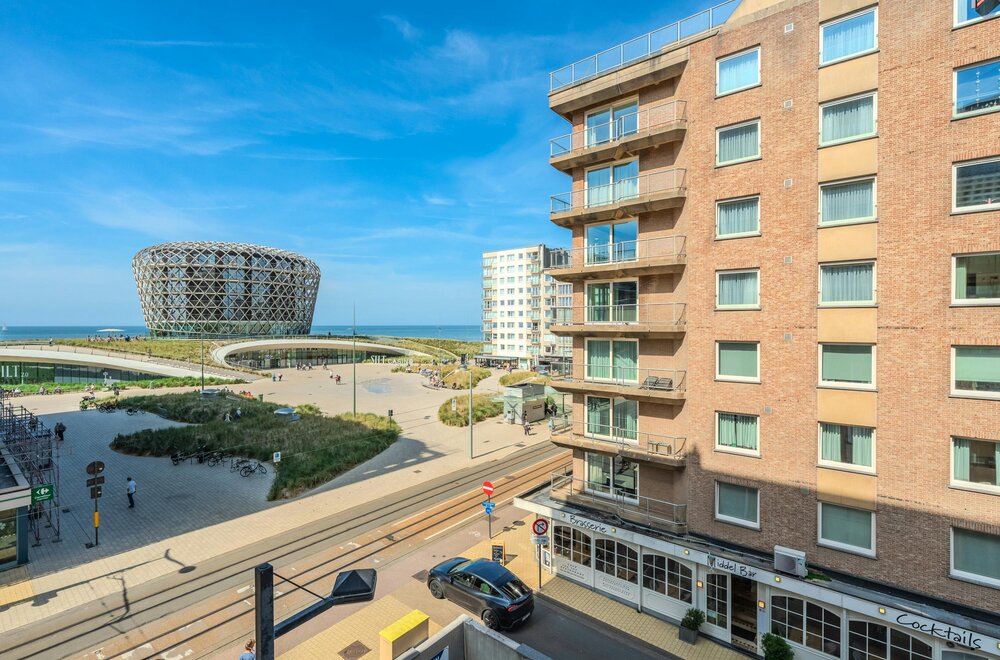 gerenoveerd-appartement-te-koop-met-zijdelings-zeezicht-011.jpg