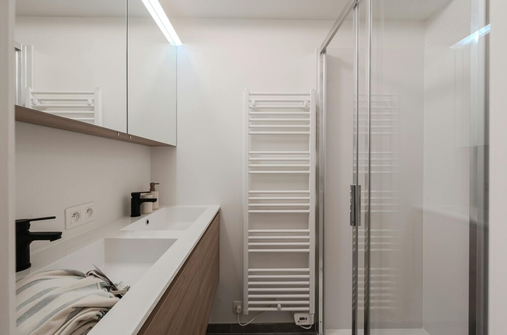 gerenoveerd-appartement-te-koop-met-zijdelings-zeezicht-018.jpg