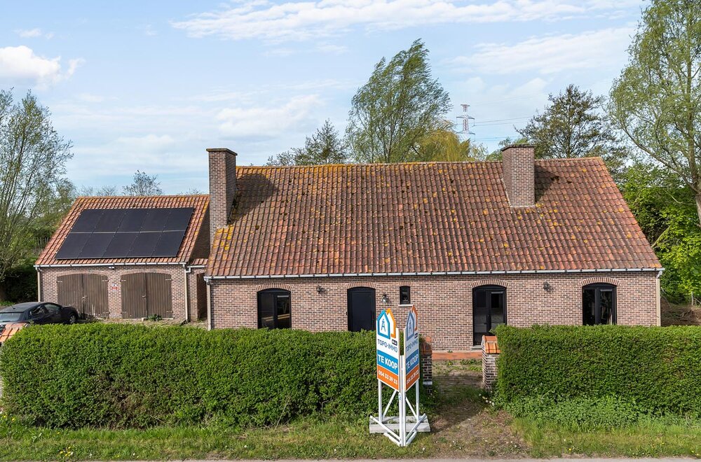 ruime-4-slaapkamerwoning-in-hartje-zomergem008.jpg