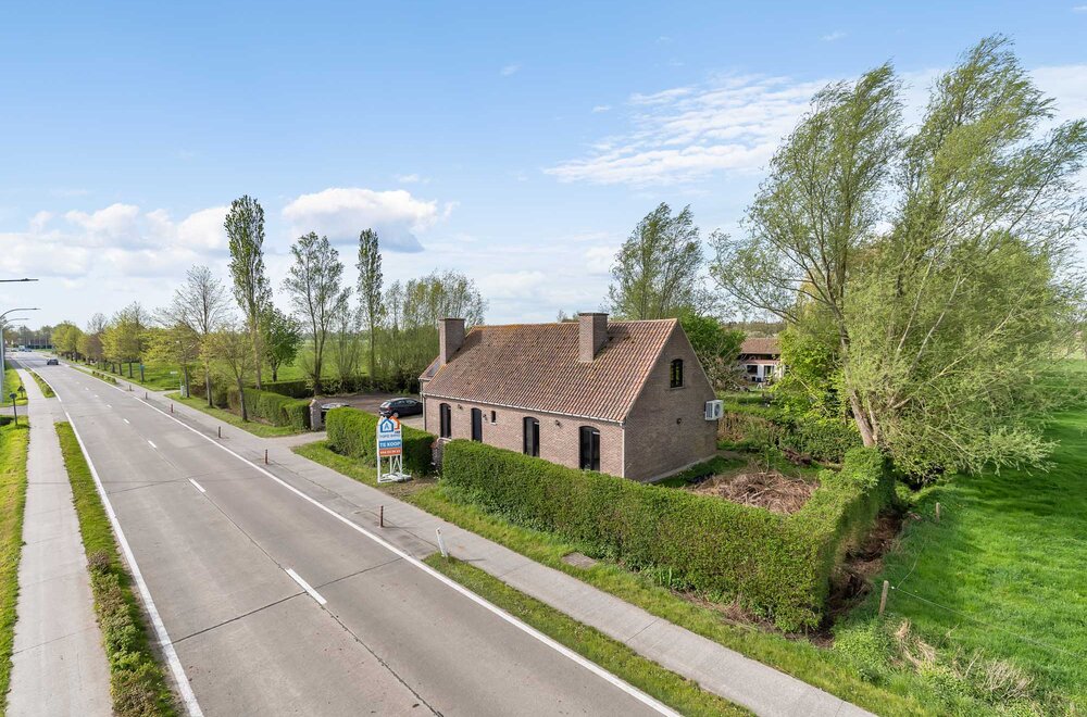 ruime-4-slaapkamerwoning-in-hartje-zomergem022.jpg