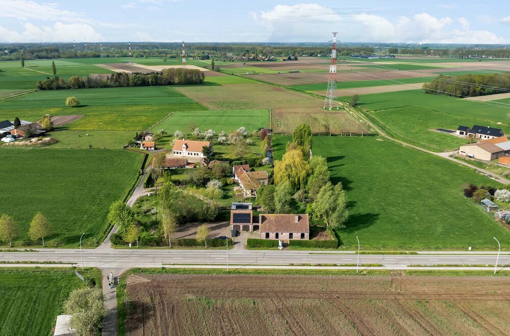 ruime-4-slaapkamerwoning-in-hartje-zomergem023.jpg
