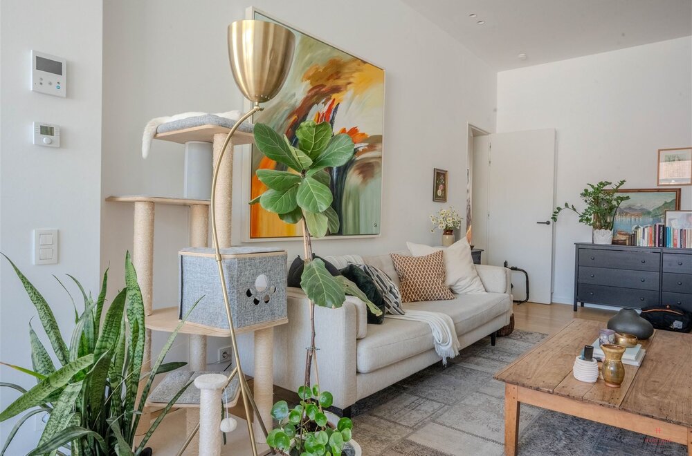 luxueus-gerenoveerd-2-slaapkamer-appartement-met-terras006.jpg