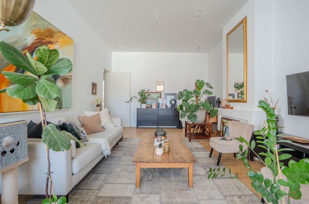 luxueus-gerenoveerd-2-slaapkamer-appartement-met-terras007.jpg