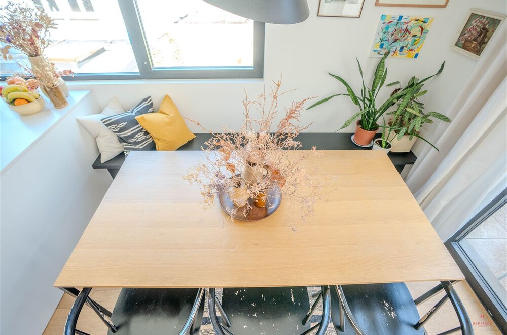 luxueus-gerenoveerd-2-slaapkamer-appartement-met-terras026.jpg