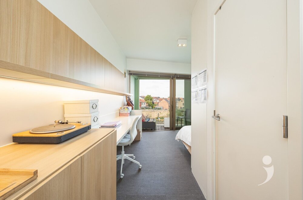 luxueuze-studentenkamer-met-eigen-sanitair-en-terras003.jpg