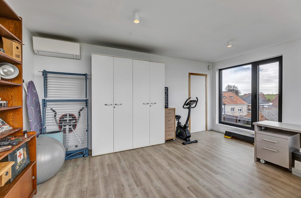 uniek-handelspand-en-exclusieve-duplex-te-koop-in-lennik-022.jpg