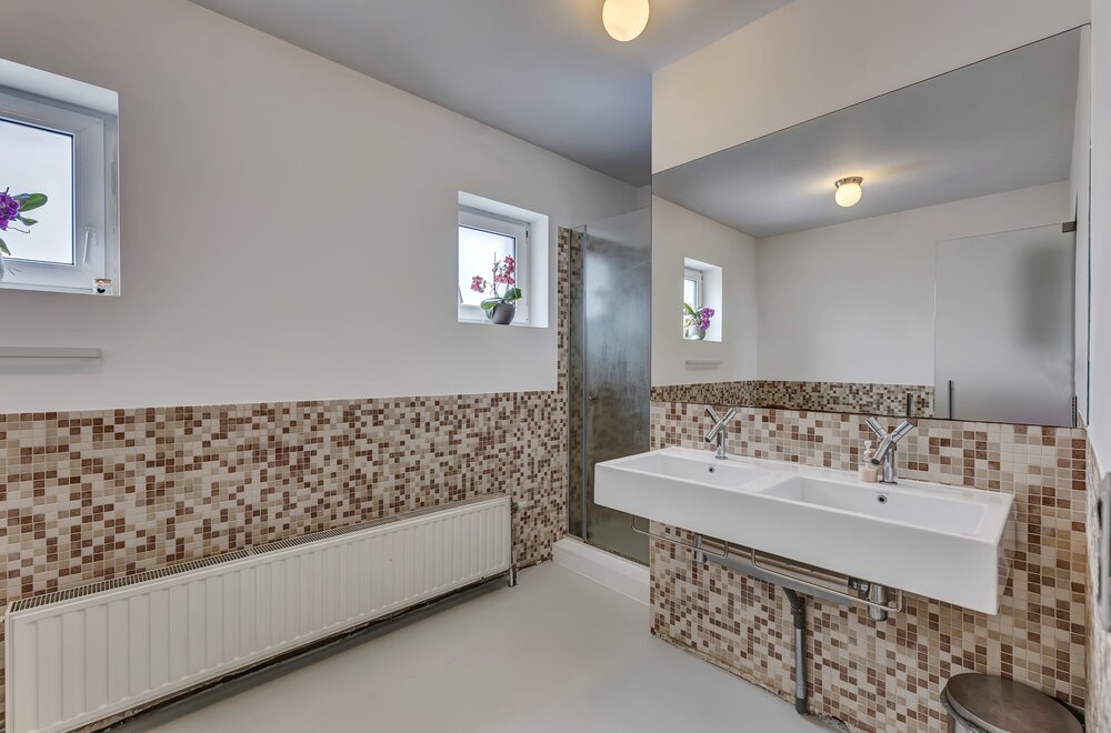 uniek-handelspand-en-exclusieve-duplex-te-koop-in-lennik-024.jpg