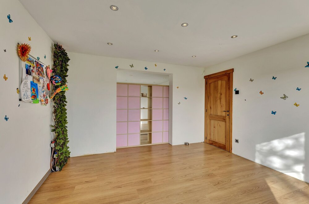 zeer-ruime-woning-met-mogelijkheid-zelfstandige-activiteit016.jpg