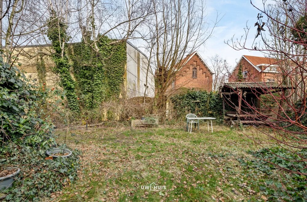 ruime-woning-met-4-slpk-en-tuin-in-centrum-sn013.jpg