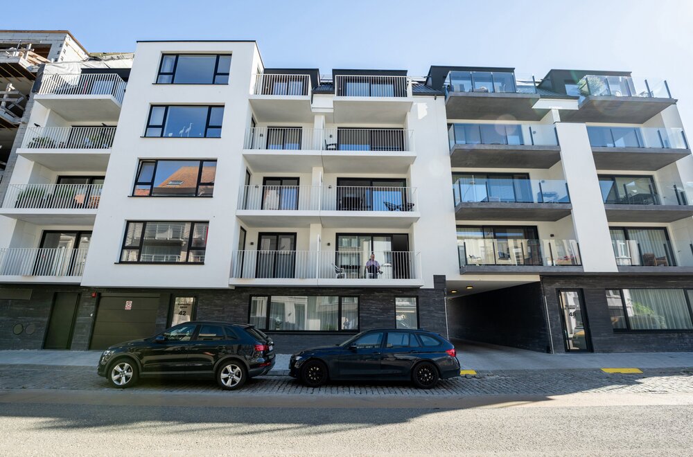 uitzonderlijk-ruim-duplexappartement-in-het-centrum-van-blankenberge010.jpg