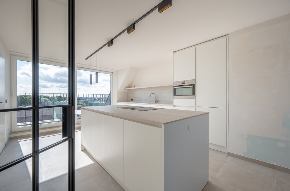 modern-duplexappartement-met-drie-slaapkamers-en-twee-mooie-terrassen002.jpg