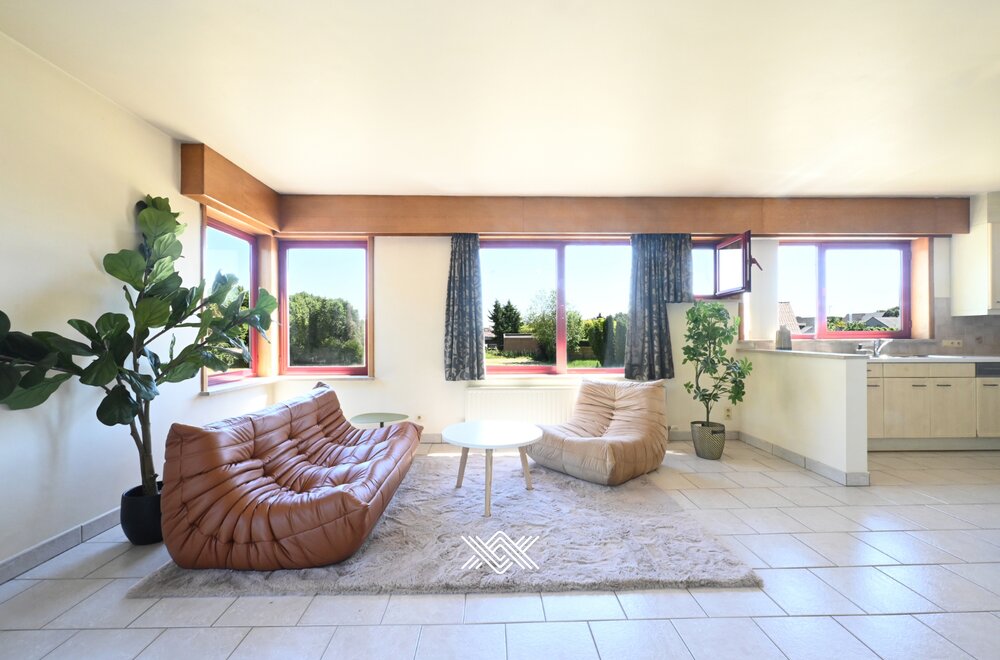ruim-appartement-op-rustige-ligging-met-terras-en-garagebox004.jpg