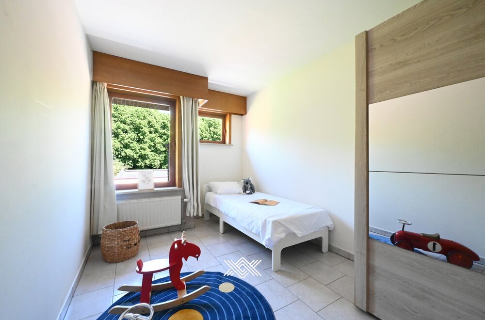 ruim-appartement-op-rustige-ligging-met-terras-en-garagebox007.jpg