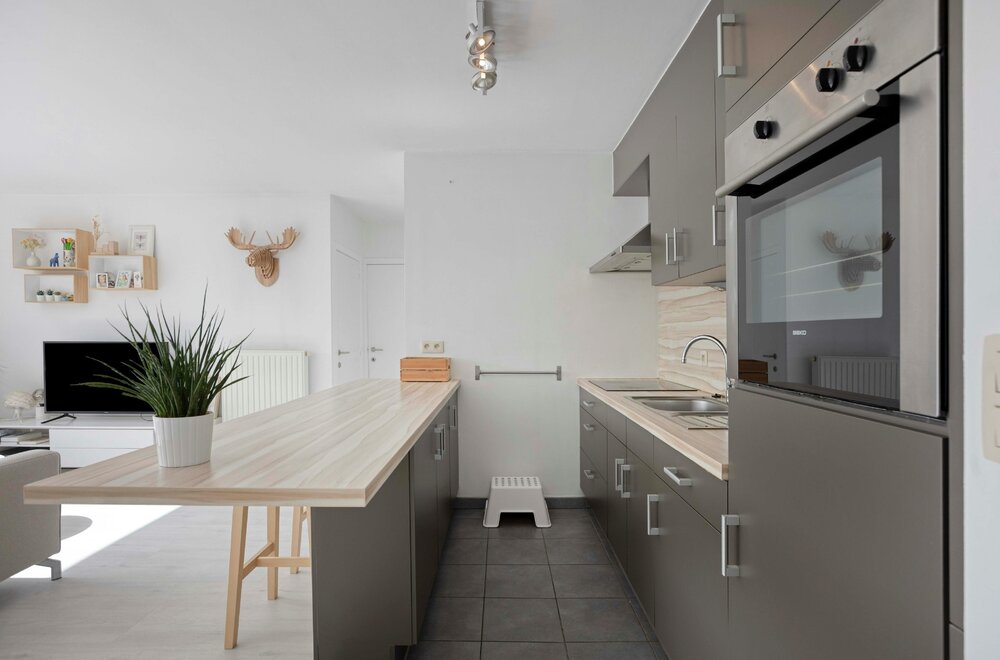 instapklaar-appartement-te-koop-te-st-andries-met-1-slpk-006.jpg