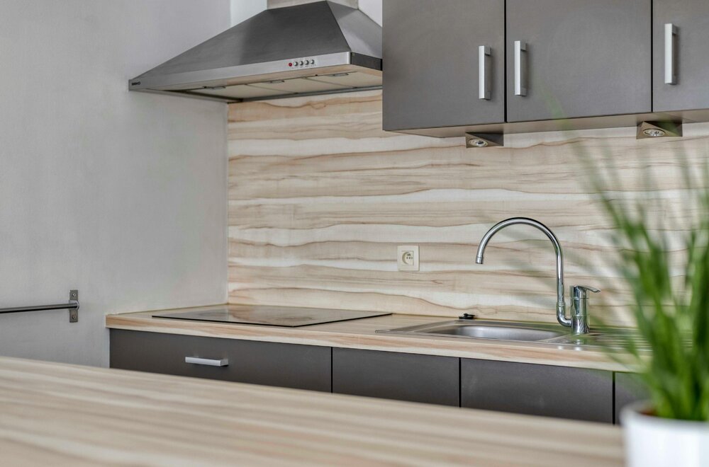 instapklaar-appartement-te-koop-te-st-andries-met-1-slpk-007.jpg