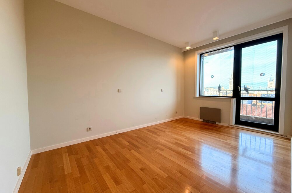 instapklaar-2-slaapkamerappartement-met-uniek-zicht-op-het-colaertpark-ieper016.jpg