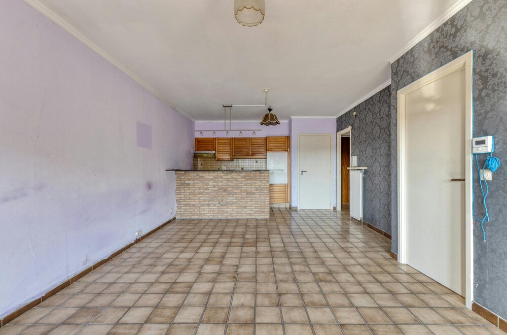te-moderniseren-appartement-met-garage-te-koop-in-harelbeke002.jpg