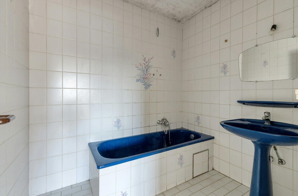 te-moderniseren-appartement-met-garage-te-koop-in-harelbeke008.jpg