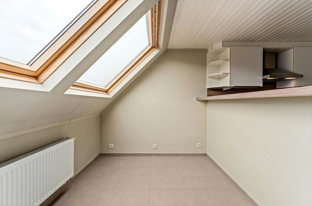 dakappartement-81m-met-1-slaapkamer-in-centrum-roeselare003.jpg