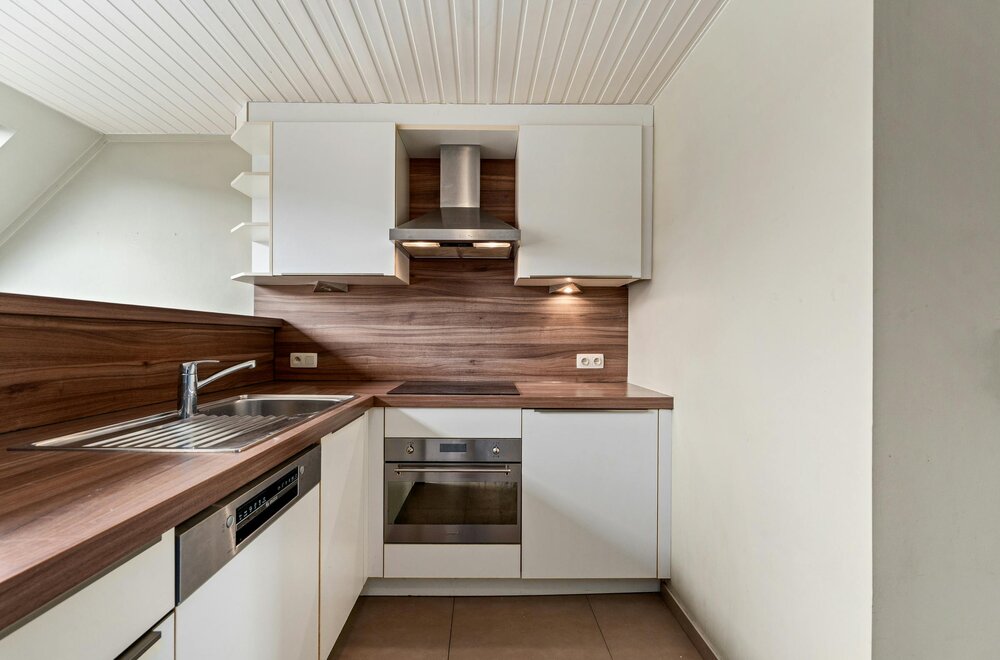 dakappartement-81m-met-1-slaapkamer-in-centrum-roeselare004.jpg