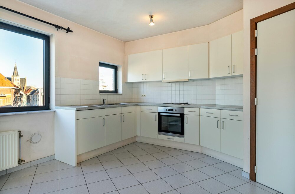 centraal-gelegen-en-lichtrijk-1-slpk-appartement-in-ardooie007.jpg