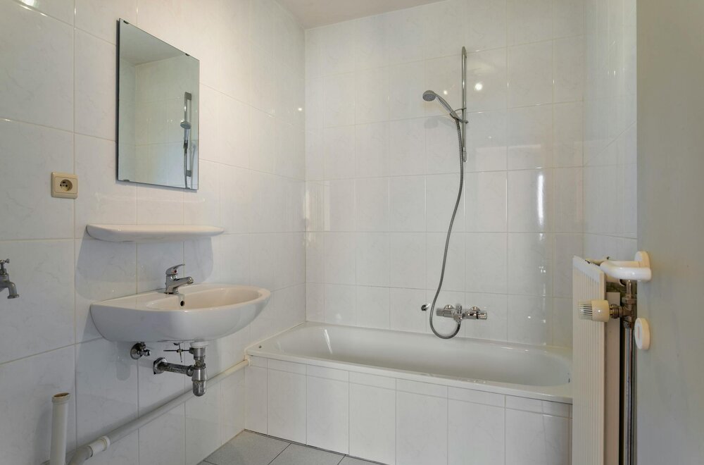 centraal-gelegen-en-lichtrijk-1-slpk-appartement-in-ardooie009.jpg