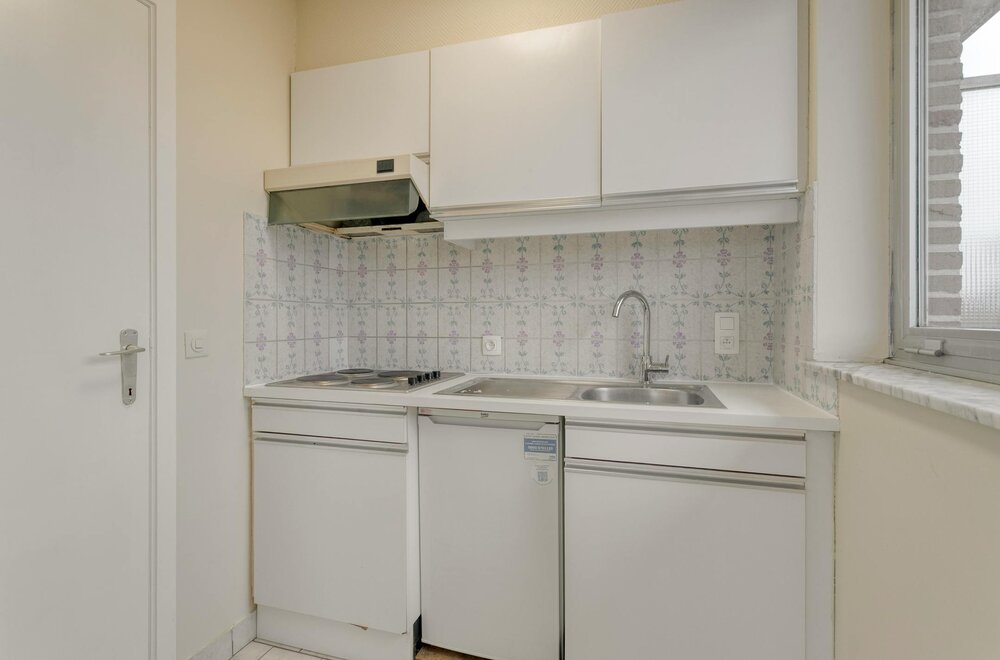 instapklaar-en-lichtrijk-appartement-met-garage-in-roeselare005.jpg