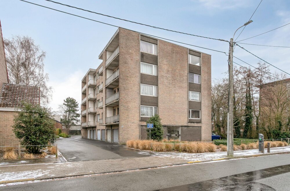 instapklaar-en-lichtrijk-appartement-met-garage-in-roeselare010.jpg
