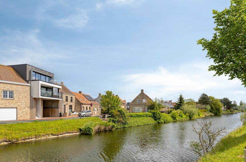 appartement-met-n-slaapkamer-en-ruim-terras-over-het-water009.jpg