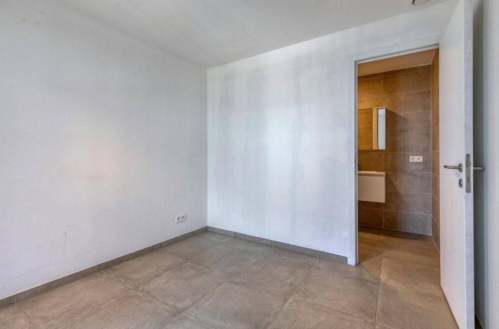 appartement-met-n-slaapkamer-en-ruim-terras-over-het-water016.jpg