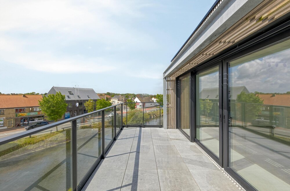 appartement-met-n-slaapkamer-en-ruim-terras-over-het-water018.jpg